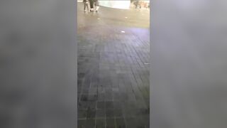 Ai xui bị ông kia Xuất tinh vào váy luôn
