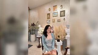 Anhhh kì quá à, đừng quay em ứ ứ
