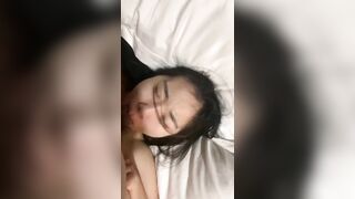 chim to quá em ngậm còn không hết nửa