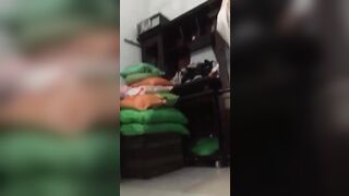 Bị bạn thân quay video rồi gửi nhóm lớp nên bị lộ,khốn nạn