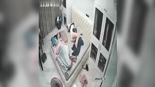 Hack cam phát hiện gia đình Việt Nam kì lạ chị gái và e gái đều ngủ nude k mặc đồ