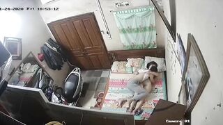 Chàng trai số hưởng 17 tuổi được bà cô hàng xóm U50 cho phép mò lồn bú lồn kể cả địt
