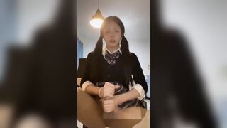 Em ladyboy cặc to sục cặc dâm đãng kích thích 2