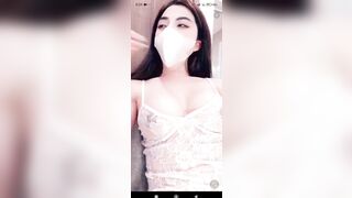 vú to lồn múp