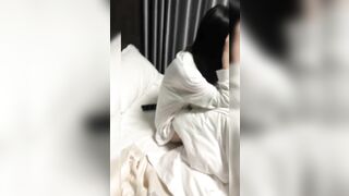 Dẫn em gái nuôi về nhà đòi thịt