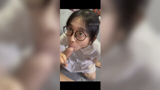 Em kính cận k9 bú cu bị địt lút cán
