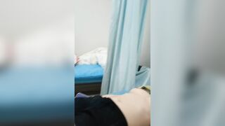Bác sĩ đặt cam quay lén vú bênh nhân p2