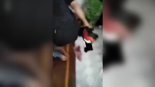 Đánh ghen tại xóm trọ chồng đang chuẩn bị chịt bồ (NÀY THI SĂN PITER) 🤣