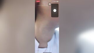 Call video với e rau non hs c3 nghe lời vừa đi học về liền bắt e cởi đồ kẹp lồn xem