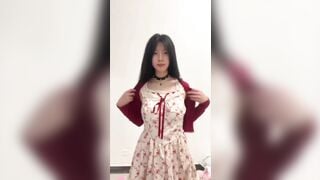 bé loli xinh xắn sẵn sàng xoán ngôi trần hà linh
