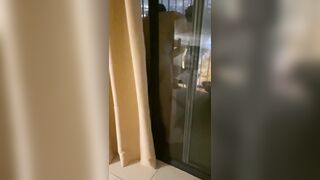 phát hiện thằng bạn đang địt người yêu ngoài ban công