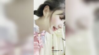 A trai ở nhà nhân lúc bố mẹ đi làm mà giao hoan doggy bé e họ xinh xắn đáng yêu