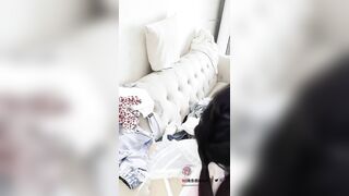 A trai ở nhà nhân lúc bố mẹ đi làm mà giao hoan doggy bé e họ xinh xắn đáng yêu