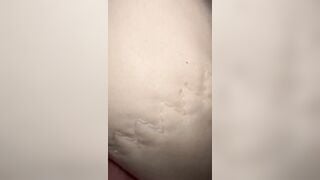 Nữa đêm trốn bố mẹ lẻn vào phòng em họ túm tóc bắt bú cu đụ em bắn đầy tinh lên bụng