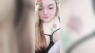 Gái tik tok