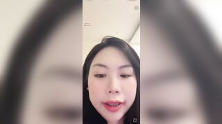Chipiu e hàng idol live hàng ngon dâm cứ mỗi lần đeo khẩu trang là show bím xem p1