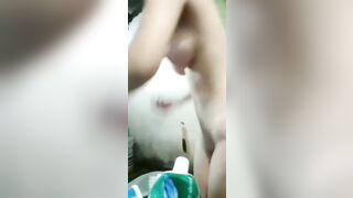 Siêu phẩm vú to hàng siêu non của e rau tơ học sinh dưới quê đi tắm quay cho a xem