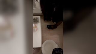 Địt em Gái gọi sinh viên "1"