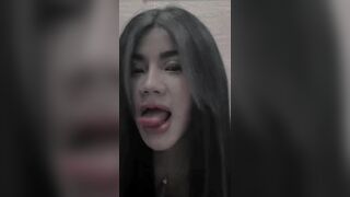 E teen TQ xinh có cái lưỡi cực dâm show hàng mà úp úp mở mở làm a nóng hết cả người