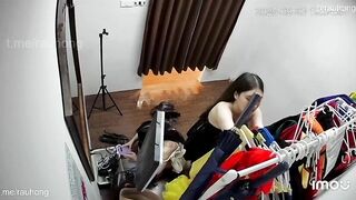 Hack cam quay lén trong tiệm photobooth toàn các e teen xinh đẹp p5