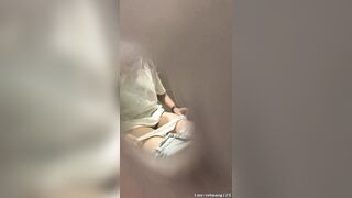 quay lén gái xinh đi đái - phần 4