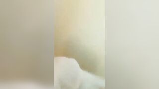 2 ông bạn thân rủ nhau book máy bay vào nhà nghỉ threesome