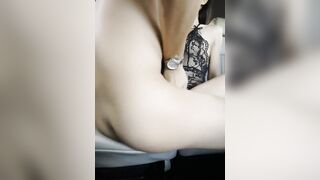 Tính đi nhà nghỉ mà con vợ nứng quá dừng xe đụ luôn
