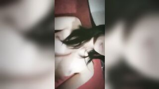 Bé trung học cơ sở kính cận khoe lồn hồng hào non choẹt