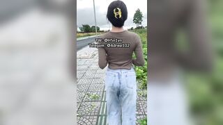 Xuất lén lên đít gái xinh public