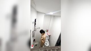 Em gái hàng xóm