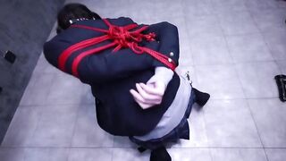 Em học sinh bị bắt làm nô lệ tình dục bạo dâm