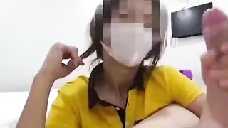 Sục cu khi em lễ tân dọn dẹp, Gạ Lút Cán Djt nhau quay video Xuất Tinh vào lồn