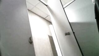 quay lén nhà vệ sinh quán nhậu toàn mấy em xinh quá - phần 6