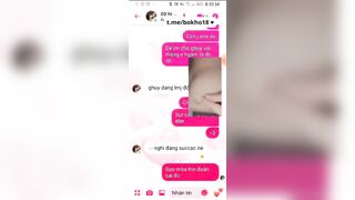 Gọi video cho bé rồi hướng dẫn bé kỹ năng mới tự bú vú mình luôn mở khóa skill luôn