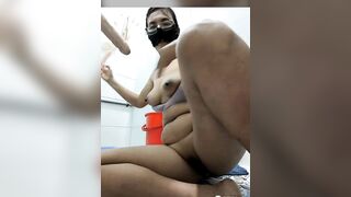 Mẹ vợ thủ dâm 4