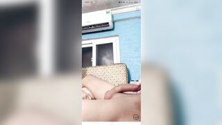 E teen Việt xinh dâm siêng ăn lười làm ở nhà livetream bú cặc b trai kiếm donate