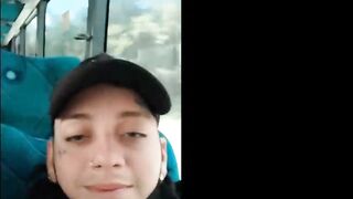 Cặp đôi lén lút đụ nhau trên xe buýt