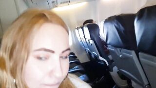 Cặp đôi lén lút bú mút cu trên máy bay