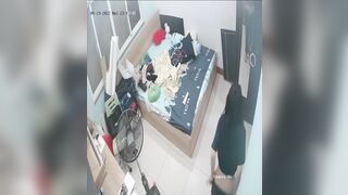 gái xinh trước khi đi ngủ em còn tực móc bím thủ dâm