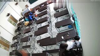 Hack cam quay lén đôi học sinh mới lớn địt nhau ngay trg lớp dù có các b ngồi đấy