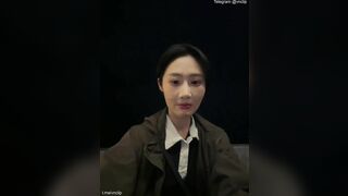 Dâm nữ xinh đẹp cắm trại livetream móc lồn public bắn nước ướt đẫm cả tay