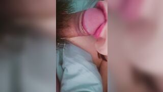 Clip hot em bỉ ngạn bú cu ba dượng cực nứng