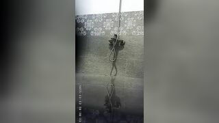 Quay lén gái 1 con tắm truồng lồn đẹp