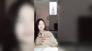 Gạ nhỏ em họ call video show hàng