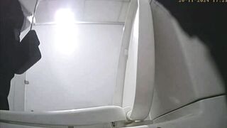 siêu phẩm quay lén nhà vệ sinh nữ toàn gái xinh vcl - phần 21