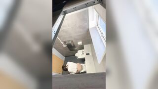 siêu phẩm quay lén nhà vệ sinh nữ toàn gái xinh vcl - phần 43