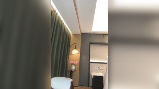 Gái xinh vú to mông bự khoe hàng dâm đãng kích thích