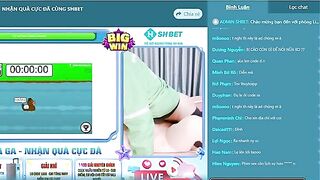 Chịch em gái shbet đang ngồi phát code lồn múp