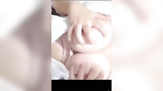 Kiếm nữ biết móc