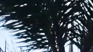 Gái Thái nhỏ nhắn và cu tây to khủng bố